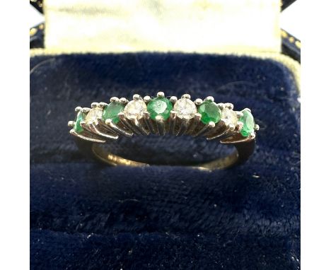 9ct gold emerald &amp; diamond ring weight 2g