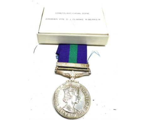 Boxed ER.11 G.S.M Canal Zone Named 22608405 Pte. D.J Clarke R. Berks