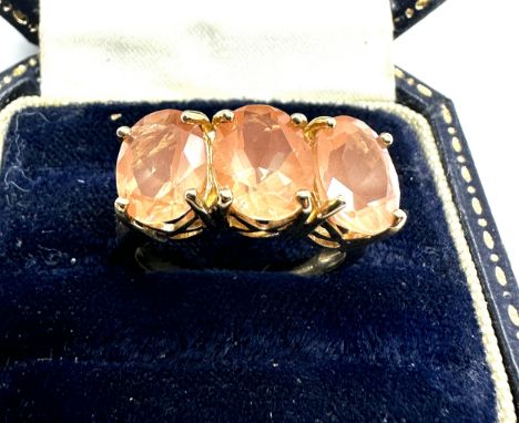 9ct gold colour changing  gemstone ring weight 4.2g
