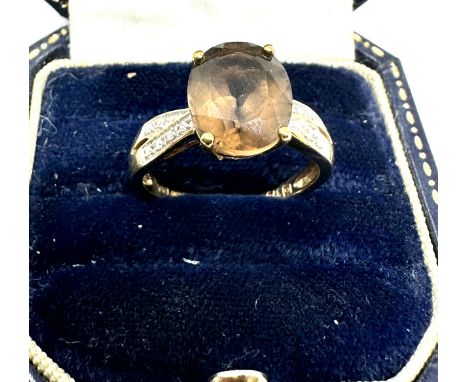 9ct gold smokey quartz &amp; diamond shoulders ring weight 3.2g