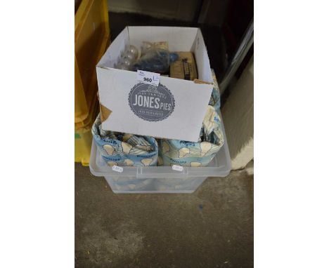 Two boxes of vintage Phillips and other light bulbs and flash bulbs