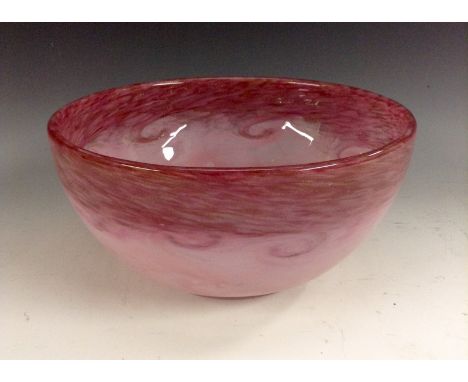 A Monart glass bowl, with aventurine inclusions, light and dark pink swirls, 20cm diam, c.1930s