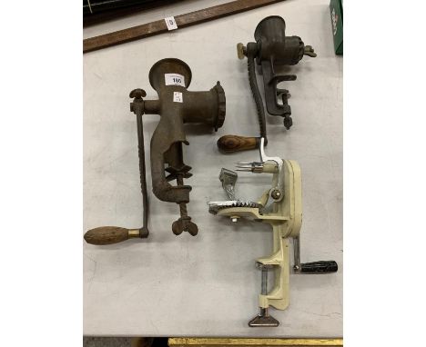 THREE VINTAGE ITEMS TO INCLUDE A PEELER,  A KENRICK MINCER AND A SIDDONS MINCER 