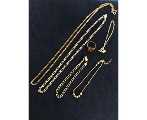 MIXED SILVER COSTUME JEWELLERY TO INCLUDE 2 NECKLACES, 3 BRACELETS AND AN AMBER BUTTERFLY SHAPED RING, TOTAL GROSS WEIGHT 41 