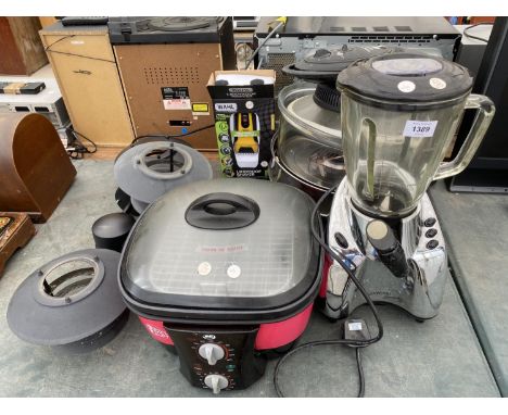 A KENWOOD SMOOTHIE MAKER, A GO CHEF 8 IN 1 COOKER, BOTH IN WORKING ORDER TOGETHER WITH A VISI COOK CRISP AND BAKE A/F, OUTDOO