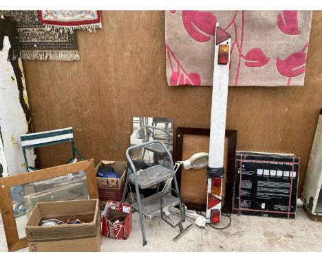 GARAGE CLEARANCE ITEMS - A TRAILER LIGHT BOARD, HORSESHOES, STEPLADDERS AND VARIOUS HARDWARE 