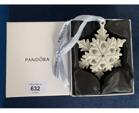 PANDORA CERAMIC SNOWFLAKE DECORATION DATED 2015, BOXED 