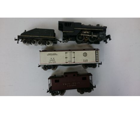 TRIX TTR 9/525 American Switcher 0-4-0 with Slope Back 4 axle Tender and tinplate TT bogie Ventilated Refrigerator Van and Ca