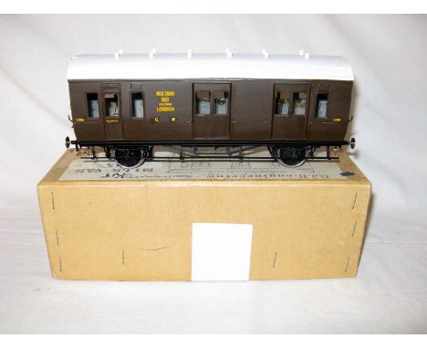 DJB Engineering 0 Gauge Brass GWR kit Built Passenger Brake Milk Van. Expertly Built with sprung Buffers and scale couplings.