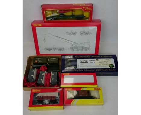 A tray containing a DAPOL B800 Motorised Track Cleaner, HORNBY Breakdown Crane R6602 and Goods Wagons R296, 6623 and 6368 (al