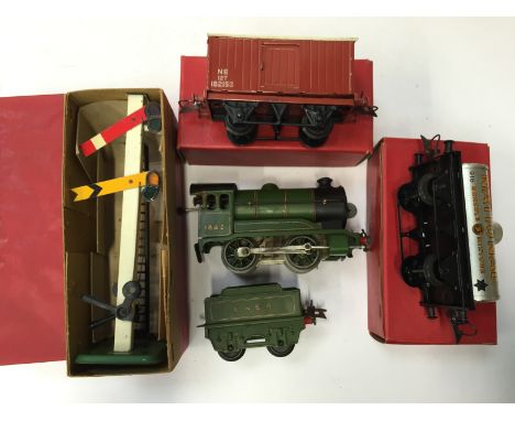 HORNBY 0 Gauge C/W No 1 LNER revised 0-4-0 and Tender #1842 (Good with Key), No 1 'National Benzol Tanker' and NE Brake Van (