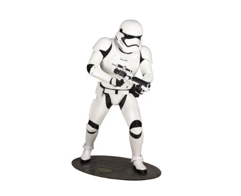 STAR WARS: THE FORCE AWAKENS (2015) - Full-Size ANOVOS First Order Stormtrooper Statue - A life-size First Order Stormtrooper