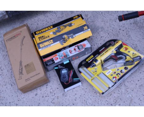 AN ASSORTMENT OF TOOLS TO INCLUDE A STANLEY GLUE GUN AND AN AS NEW DEWALT RECIPRICATING SAW ETC
