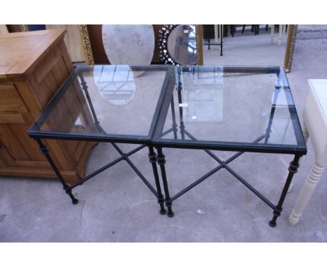 A PAIR OF 23.5" SWIVEL LAMP TABLES WITH GLASS TOP ON A BLACK PAINTED METAL FRAME