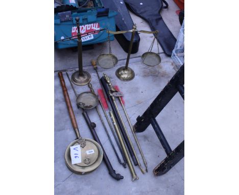 AN ASSORTMENT OF BRASS ITEMS TO INCLUDE A BED WARMER, SCALES AND SPRAYERS ETC