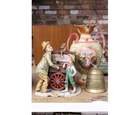 THREE VINTAGE ITEMS TO INCLUDE A STRASBURG WARE VASE, A CPODIMONTE STYLE FIGURE OF AN ORGAN GRINDER WITH A MONKEY AND A BRASS