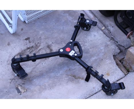 A UNIVERSAL FOLDING TRIPOD DOLLY