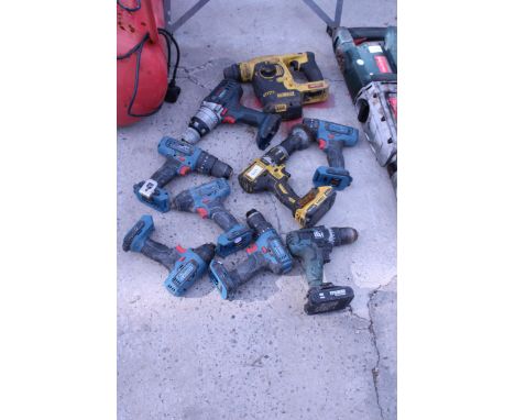 AN ASSORTMENT OF POWER TOOLS TO INCLUDE DEWALT, BOSCH AND ERBAUER DRILLS ETC