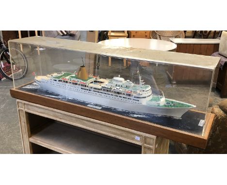 A boardroom model by Norman Hill (Scale Models) of the P&amp;O Sea Princess 28000 tonnes, in oak and perspex display case, 11