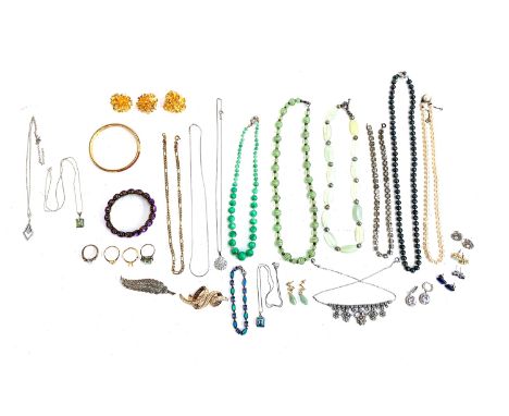 A mixed lot of jewellery to include jade drop earrings; faux pearl necklace with silver clasp; Peking glass bead necklace; Ma