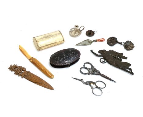 A small lot of interesting desk objects to include Victorian silver pique tortoiseshell (loupe?) case (af); miniature silver 