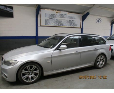 Make &amp; Model: BMW 320d M Sport 181Date of Reg: YH60 GOJColour: Silvercc: 1995MoT: 28-01-2022Fuel Type: DIESELMileage: 148