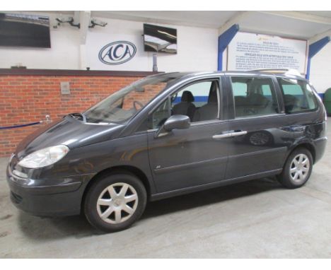 Make &amp; Model: Peugeot 807 SE HDiDate of Reg: DA07 HWNColour: Greycc: 1997MoT: 08-02-2022Fuel Type: DIESELMileage: 123kTra