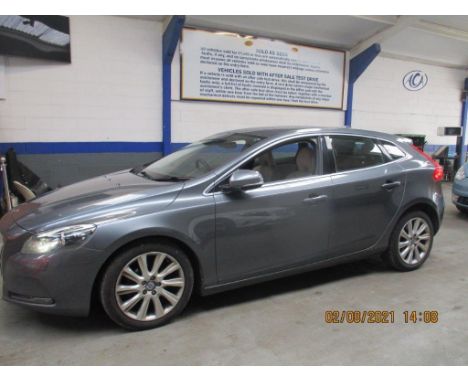 Make &amp; Model: Volvo V40 SE Lux Nav D2Date of Reg: KM14 OJAColour: Greycc: 1560MoT: 16-08-2022Fuel Type: DIESELMileage: 10