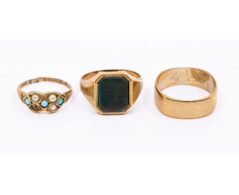 A 9ct gold signet set with bloodstone, octagonal cut stone, size S, a 9ct gold band, 9ct gold, turquoise and pearl set ring (