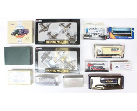 Corgi: A collection of assorted modern boxed Corgi diecast to include: Original Omnibus, Fighting Machines, Corgi Classics, B