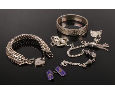 A good quantity of silver jewellery, to include bracelet with heart shape clasp, bangle, albertina chain etc.  