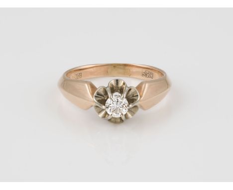 RING Rotgold, Gelbgold. Ringmaß ca. 57, Ges.-Gew. ca. 4,2 g. Gest. 583, weitere Marken. Ein Brillant, ca. 0,30 ct.