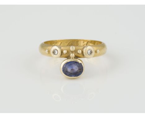 RING Gelbgold. Ringmaß ca. 55, Ges.-Gew. ca. 5,9 g. Gest. 900, Herstellersignet 'RDJ', persönliche Monogramm- und Datumsgravu