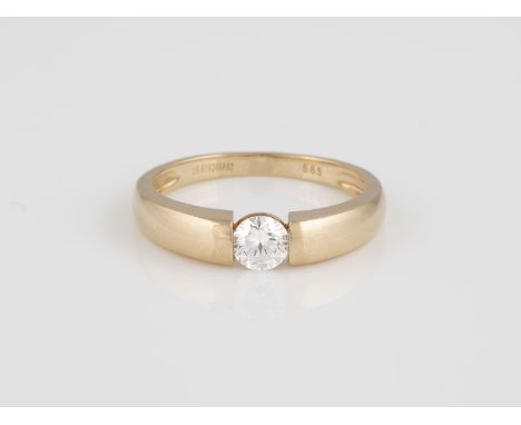 RING Gelbgold. Ringmaß ca. 59,5, Ges.-Gew. ca. 2,8 g. Gest. 585, IGI Report Nummer graviert 'LG515299652'. Laut IGI online Re