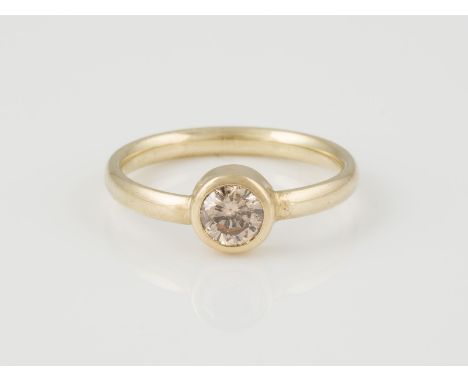 RING Gelbgold. Ringmaß ca. 61, Ges.-Gew. ca. 4,3 g. Gest. 585, Herstellersignet. Ein Brillant, ca. 0,60 ct.