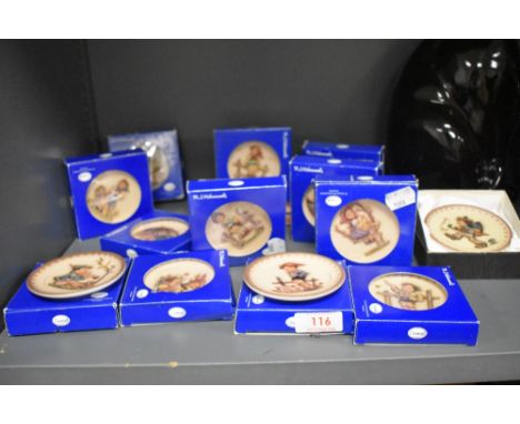 Thirteen modern Goebel or Hummel miniature plates in original boxes