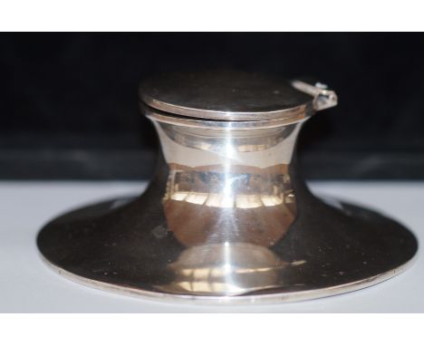 Silver capstan inkwell