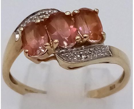 9K YG DIAMOND &amp; PINK 3 STONE TWIST RING 2.5G SIZE R