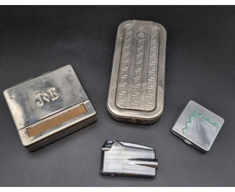 A Vintage Rolls Razor Kit, Rolling Kit, Ronson Lighter and miniature compact. 