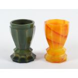 zwei Becher, Achatglas, Böhmen, 19.Jh.