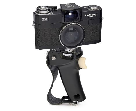 Zeiss Ikon Hologon Ultrawide, 1969Zeiss Ikon, Stuttgart. Gehäuse-Nr. R 979063, Hologon 8/15 mm Nr. 5098768, mit Handgriff, Or