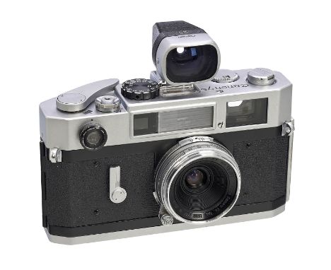 Canon 7 S mit 3,5/25 mmCanon, Japan. 1) Canon 7 S Nr. 122931, Verschluß genau, Belichtungsmesser funktioniert (Genauigkeit un