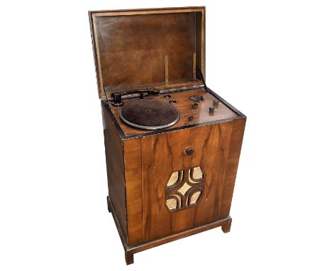 Philips-Musikschrank mit Grammophon, um 1935Langwelle und Mittelwelle, eingebauter Lautsprecher, elektrischer Plattenspieler 