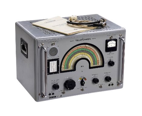 Kurzwellenempfänger Telefunken E127Kw/4, um 1954Telefunken Deutschland TFK. 8 Röhren, 1,5-30,1 MHz in fünf Frequenzbereichen,