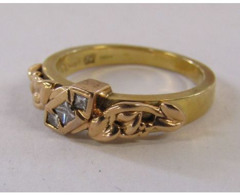 Cased Clogau 18ct (750) gold ring with diamonds - ring size R - total weight 7.3g&nbsp;