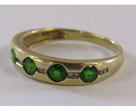 9ct gold QVC ring set with possibly green garnet and diamond - ring size R - total weight 2.5g