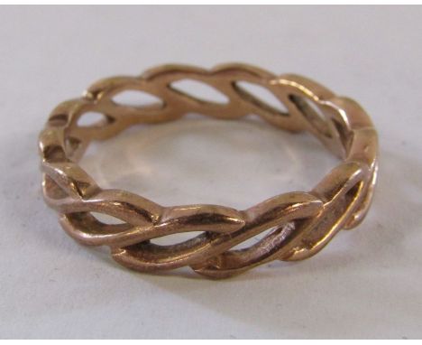 Cased Clogau 9ct gold ring - ring size R - total weight 3.1g&nbsp;