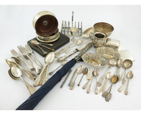 A mixed lot, comprising silver items: a pair of modern wine coasters, London 1990, an Edwardian circular bowl, Sheffield 1901