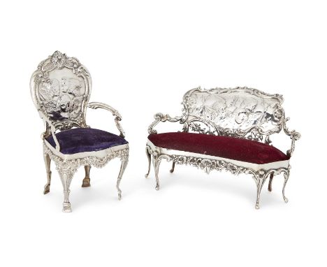 Two Edwardian novelty silver pincushions, London, 1902, William Comyns, designed as a sofa and chair, both with velvet seat p