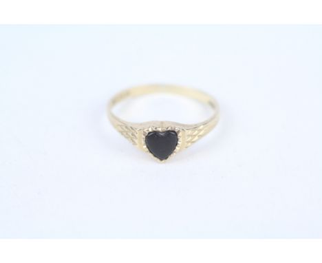 9ct gold vintage black onyx haert shaped signet ring 